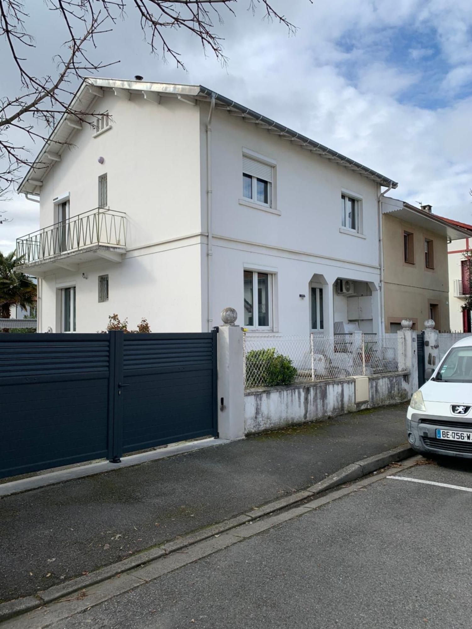 Chez Line Et Francis Apartamento Tarbes Exterior foto